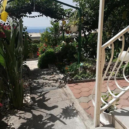 And With Parking Space - 6767 Pensión