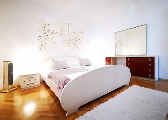 Гостевой дом And With Parking Space - 6767 3*