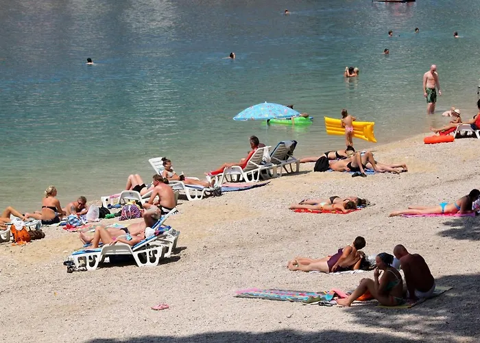 Konukevi And With Parking Space - 6767 3*