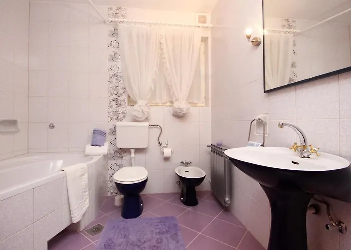 And With Parking Space - 6767 Konukevi Makarska