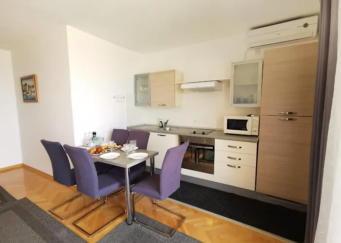 And With Parking Space - 6767 Konukevi 3*