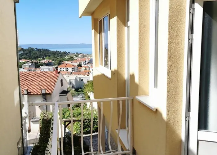 And With Parking Space - 6767 Makarska