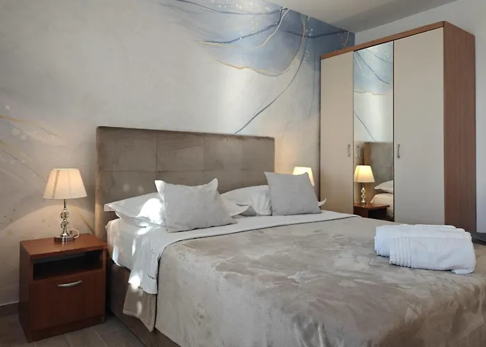 And With Parking Space - 6767