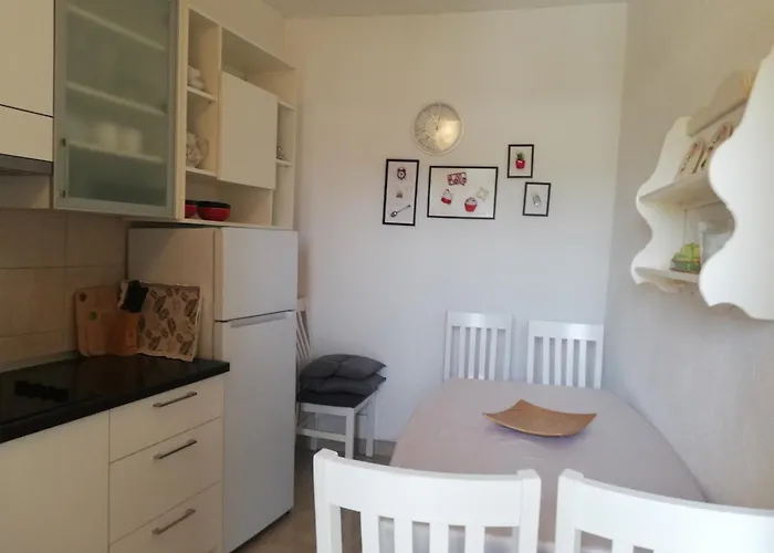 And With Parking Space - 6767 Konukevi Makarska